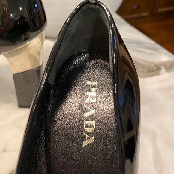 PRADA Patent Leather High Heel Shoe - Picture 3 of 5